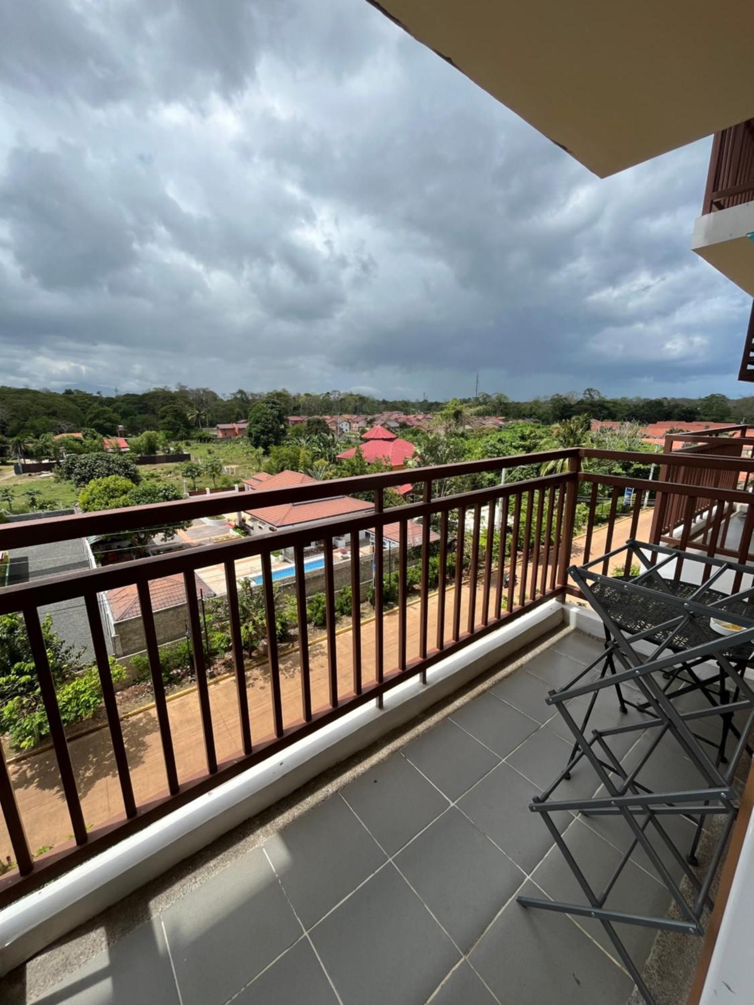 Condo In Camella Manors In Puerto Princesa Luaran gambar